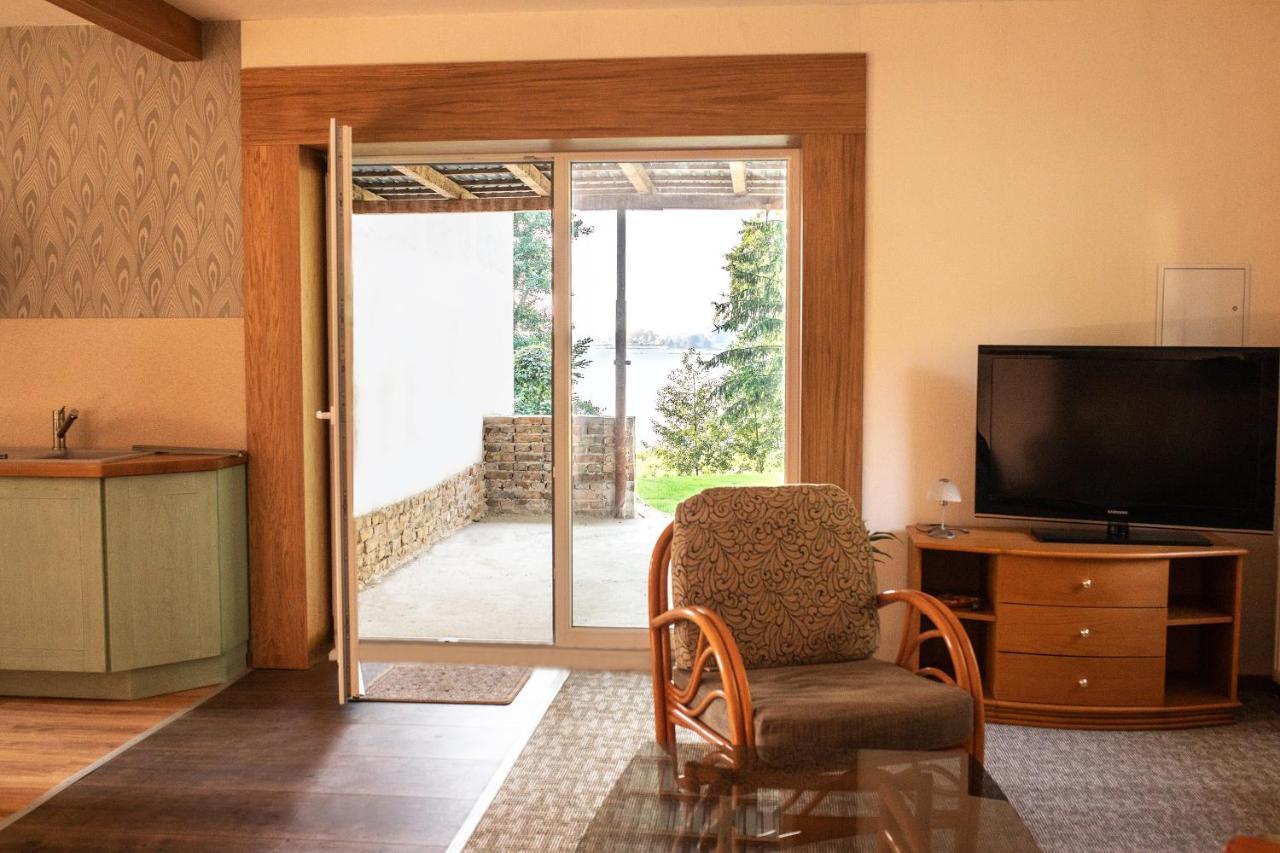 Ferienwohnung Direkt Am Potzlower See Luaran gambar