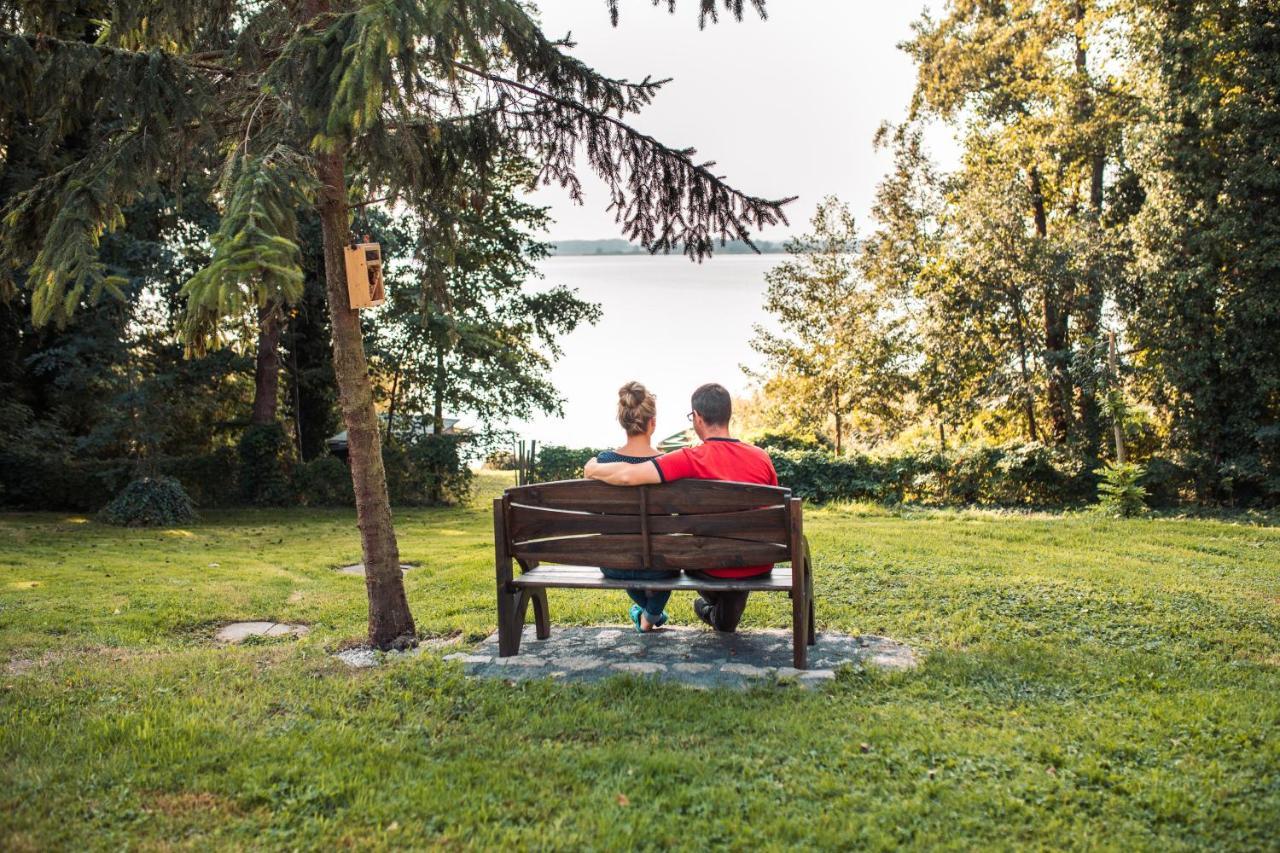Ferienwohnung Direkt Am Potzlower See Luaran gambar