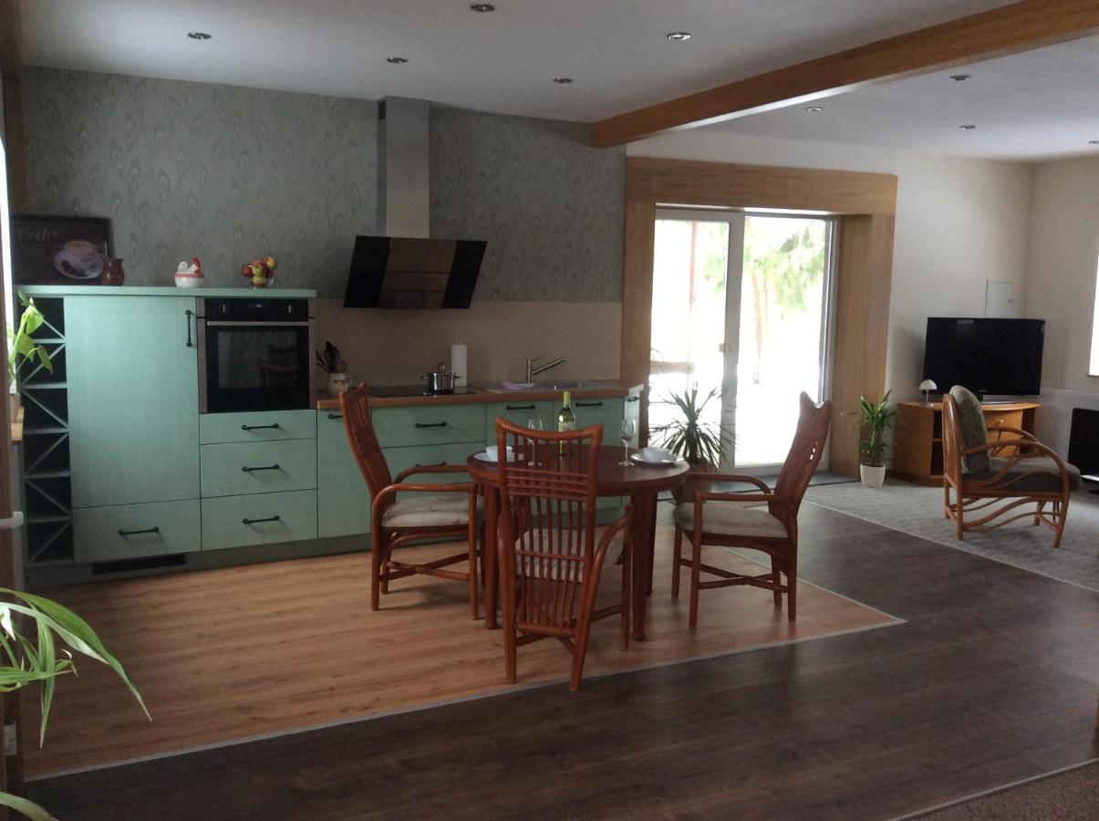 Ferienwohnung Direkt Am Potzlower See Luaran gambar